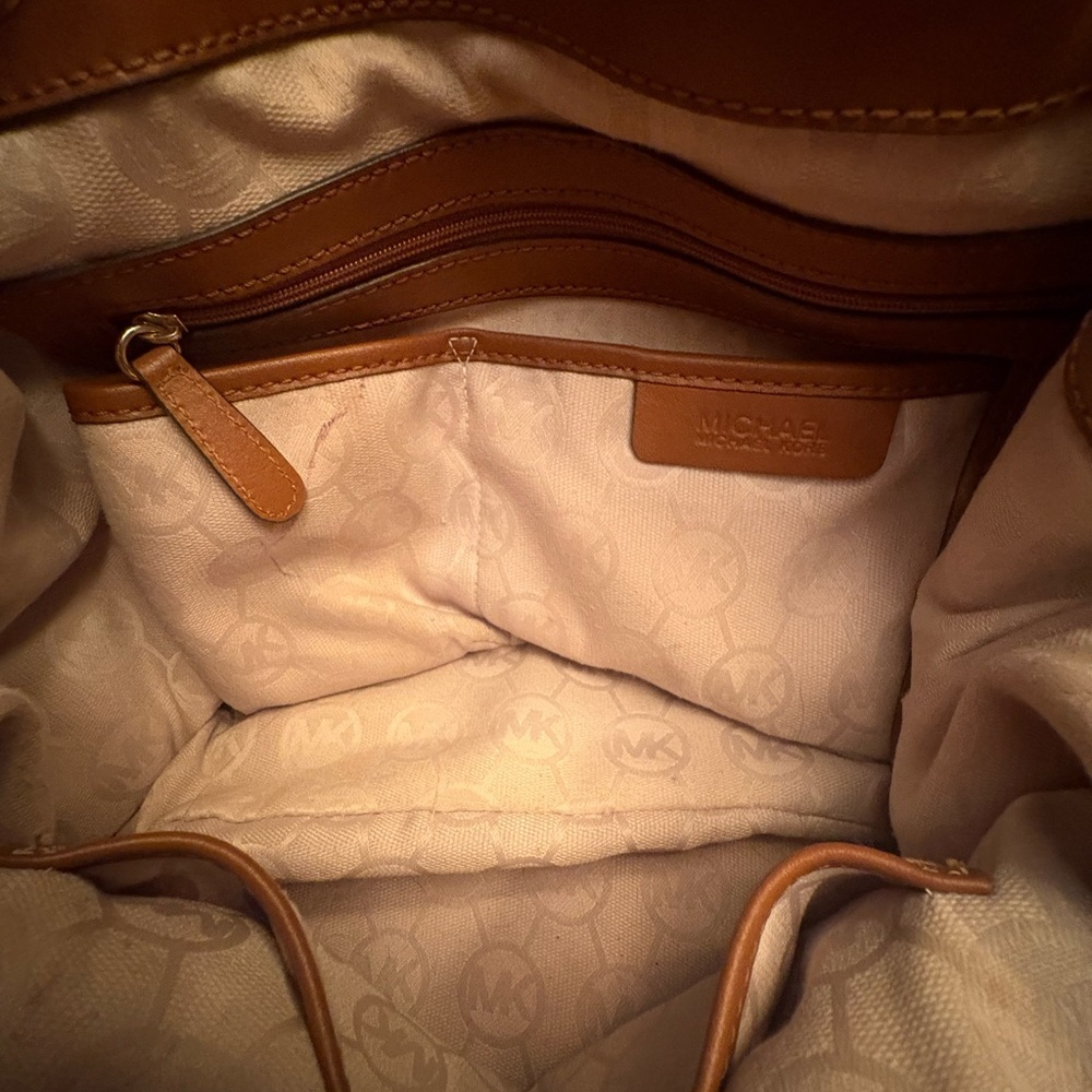 MICHAEL KORS Marina Metallic Gold Canvas w. Leather Trims Tassels Shoulder Bag - Picture 6 of 9